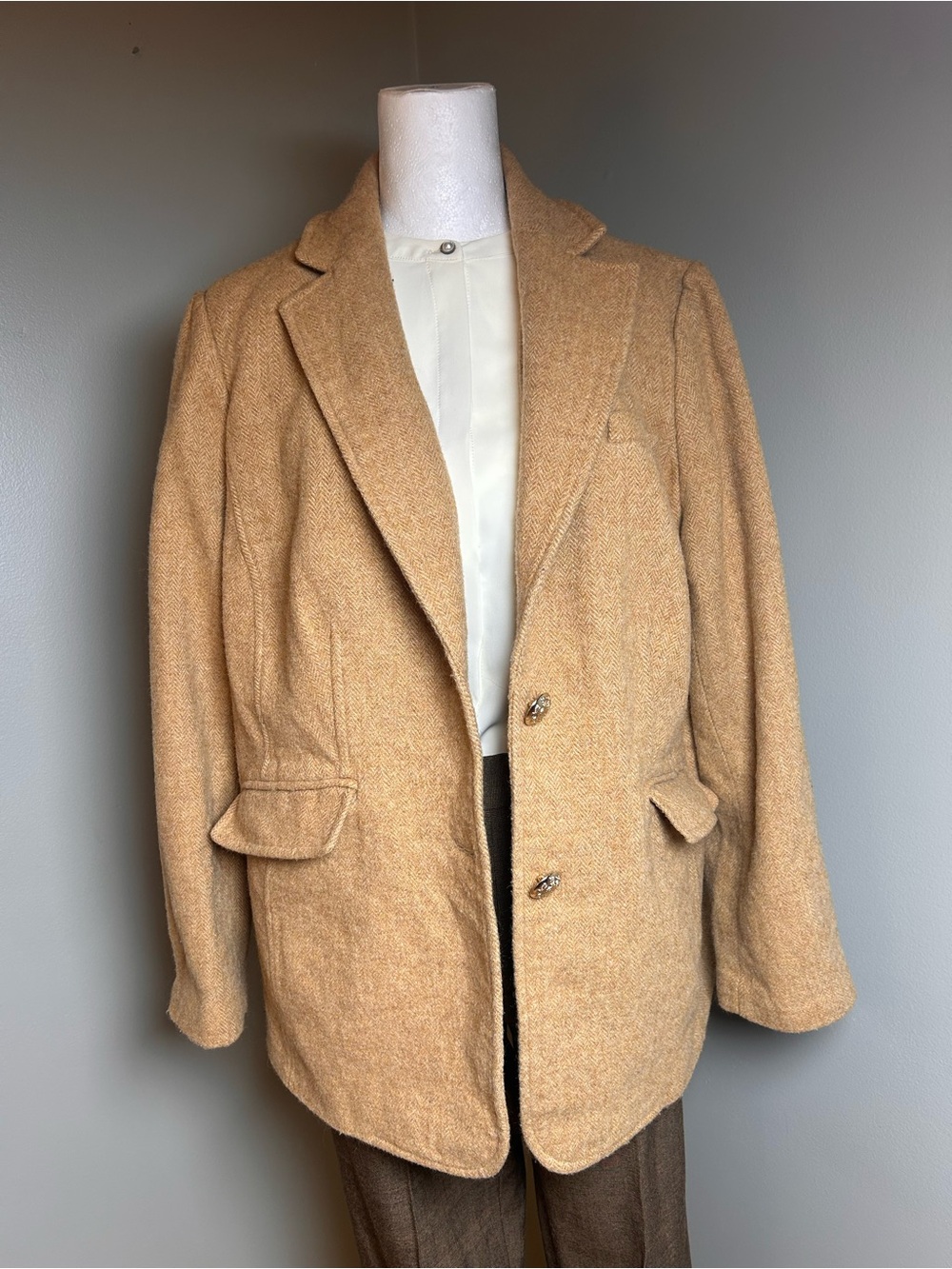 Talbots Plus 14W Wool Blend
Herringbone Blazer Tan - Picture 2 of 13